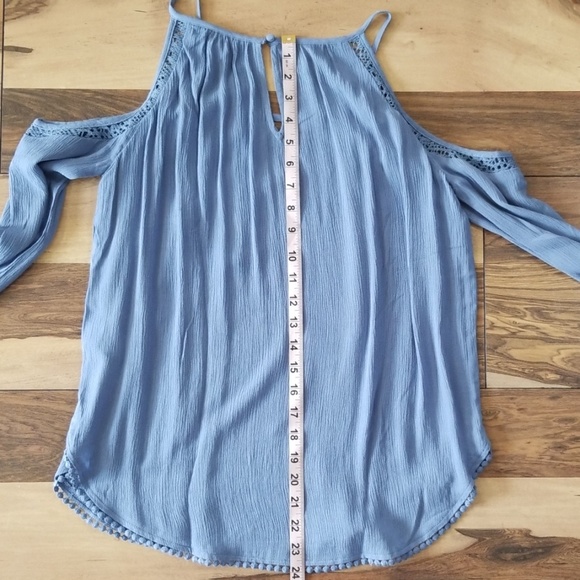 Cold shoulder top - Picture 6 of 8